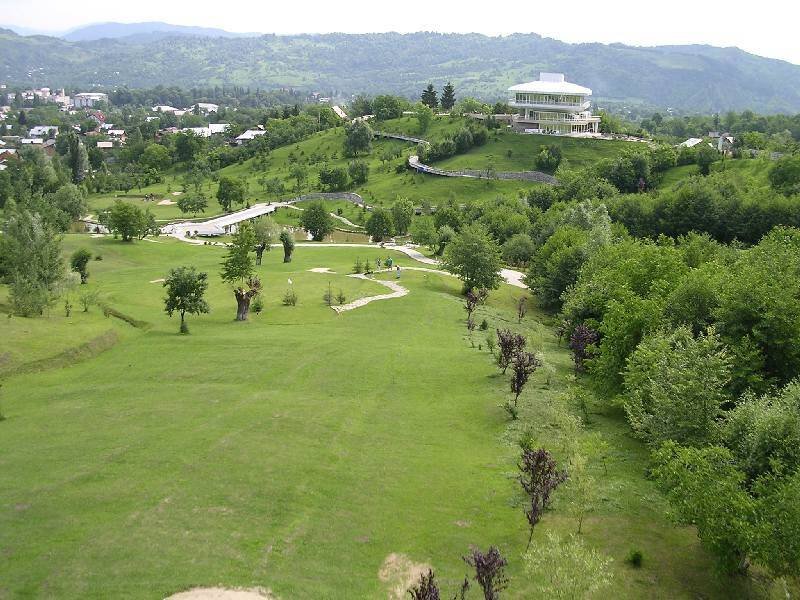 Teren de golf în Breaza, cadru subcarpatic