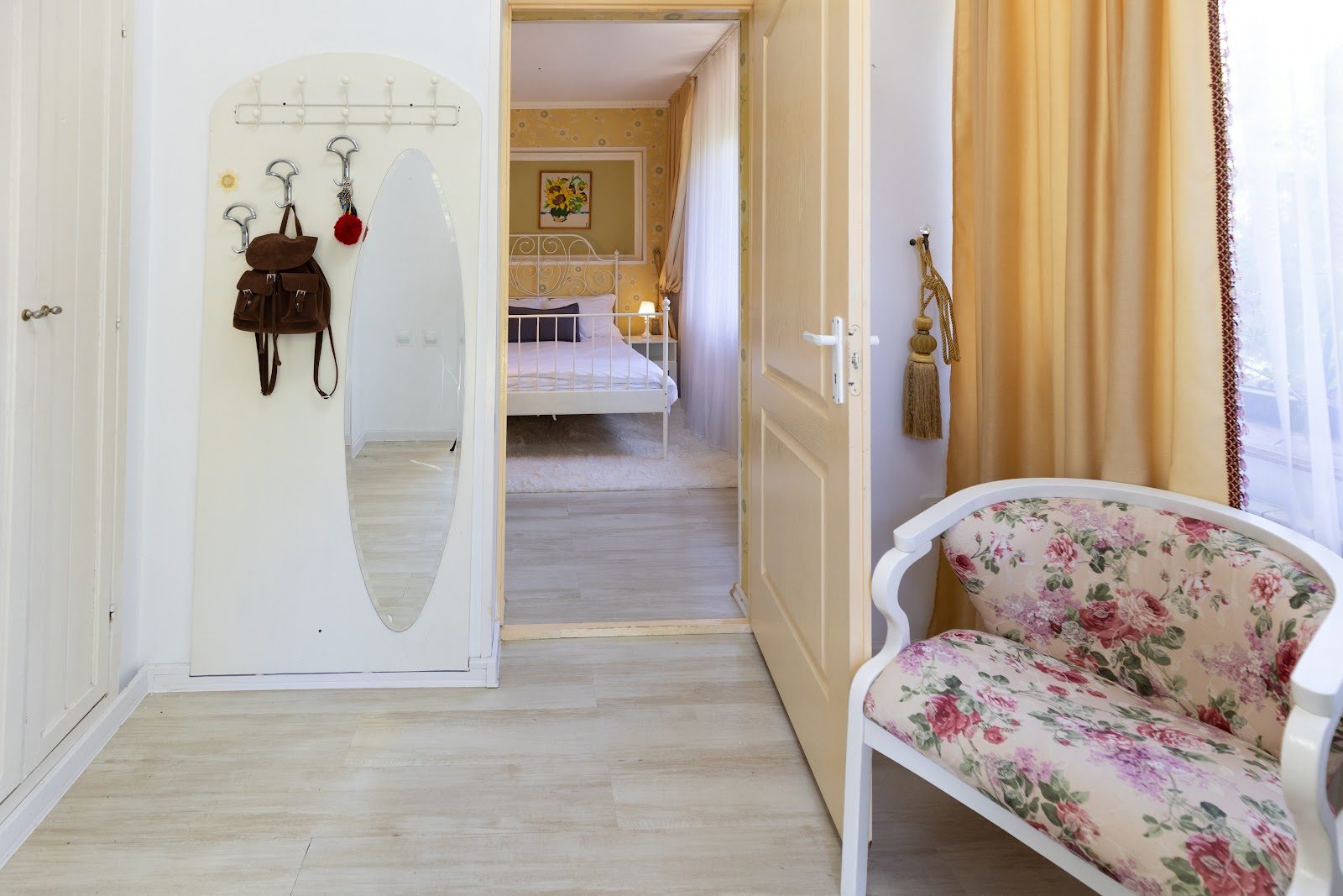 Dormitor la parterul vilei Casa Rodica Breaza