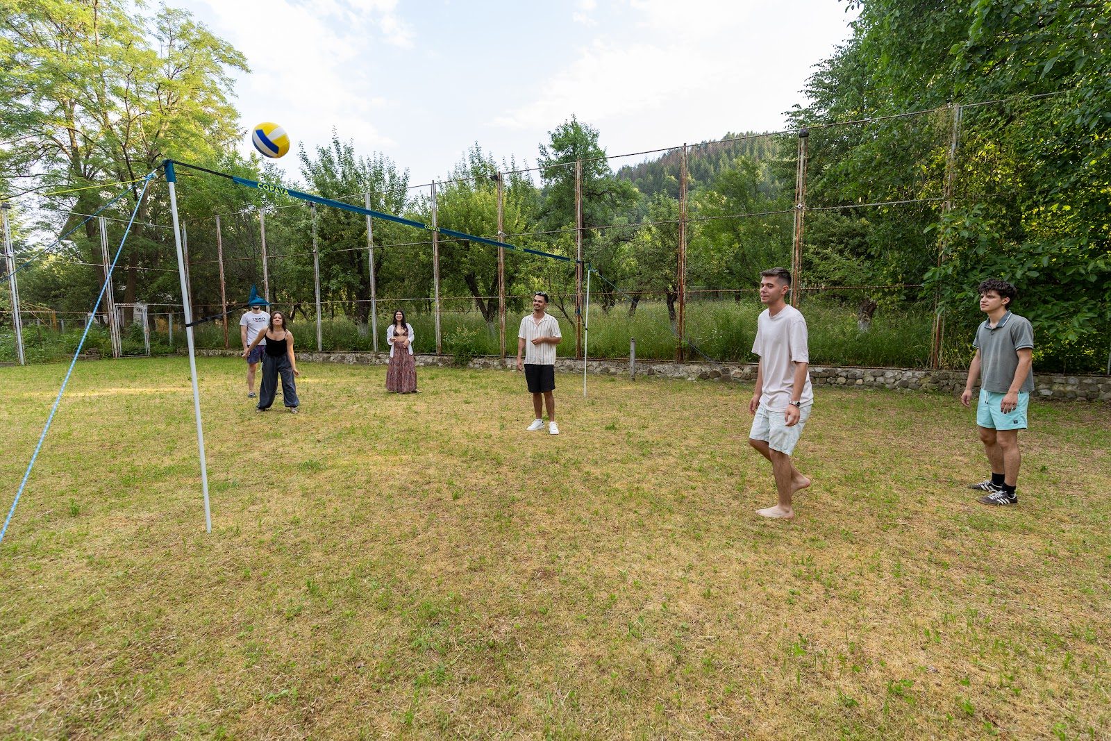 Piscină, curte & teren